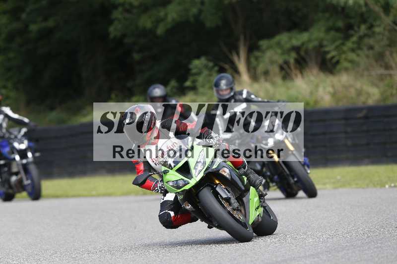 Archiv-2025/42 07.08.2025 Peter Studer Girls Day ADR/Gruppe blau/team